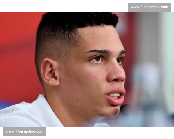 浴火重生!保利尼奥从勒沃库森低谷到世俱杯绝杀的救赎之路 浴火重生!保利尼奥从勒沃库森低谷到世俱杯绝杀的救赎之路