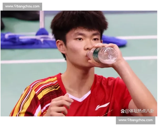 新星崛起!00后选手横空出世,闪耀羽坛!