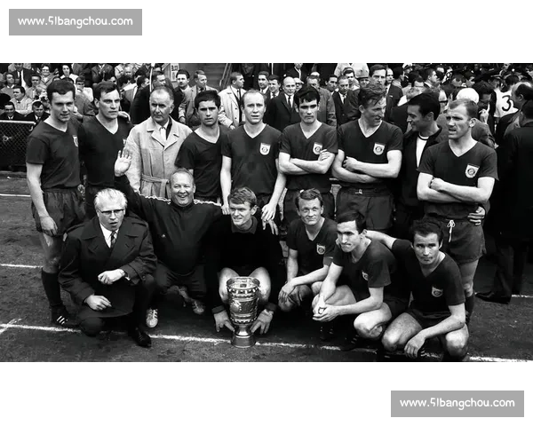 拜仁慕尼黑锋线危机传言四起人心惶惶！