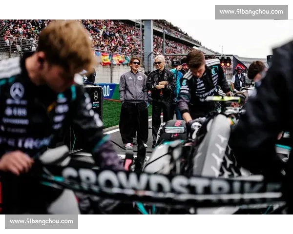 致敬速度与激情！F1颁奖典礼，铭刻永恒瞬间